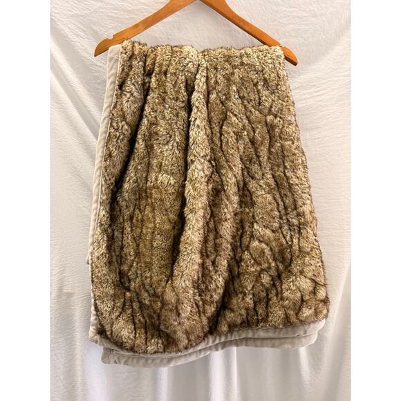 Pottery‎ Barn Brown Faux Fur Ruched Soft Blanket Throw Caramel Ombre - Picture 2 of 4